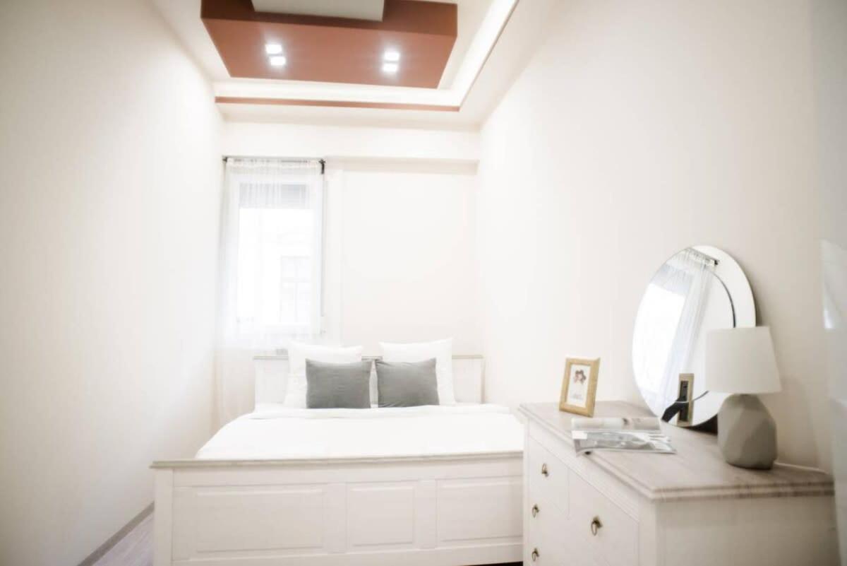 New Luxury Apartment In The Center With A/C Budapest Exterior foto